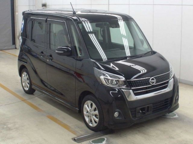 3087 Nissan Dayz roox B21A 2018 г. (NAA Osaka)